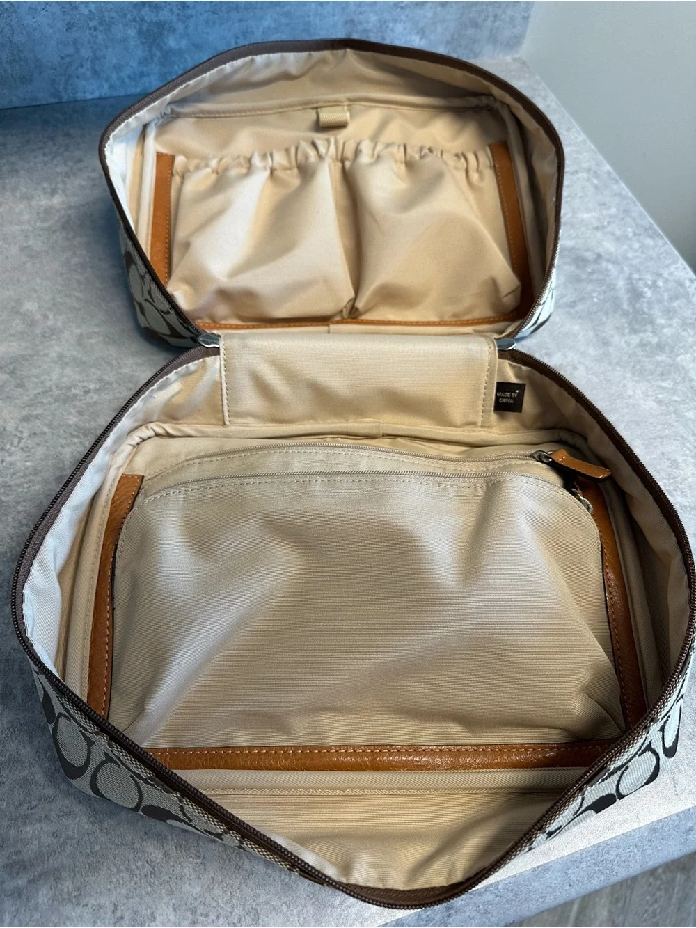 Coach Brown Signature Canvas Travel Make Up Cosmetic Case with Cream Trim
